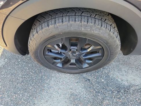 Used 2025 Kia Telluride AWD image 6