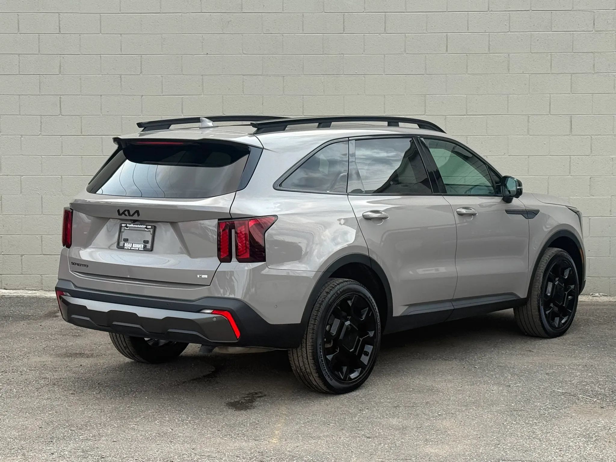 Used 2025 Kia Sorento SX AWD/4WD image 11