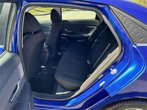 New 2025 Hyundai Elantra SEL image 20