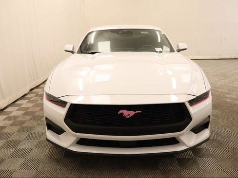 Used 2025 Ford Mustang Coupe image 37