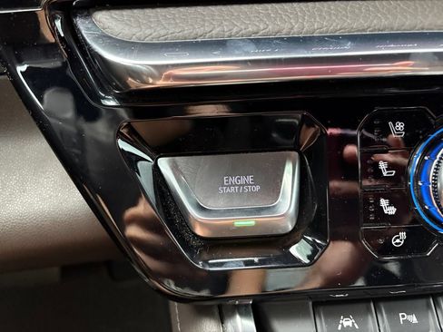 Used 2025 GMC Sierra 1500 Denali AWD/4WD image 31