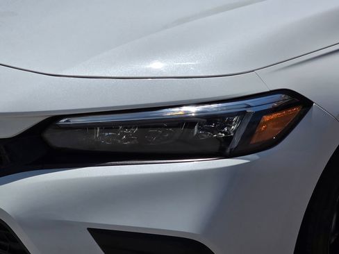 Used 2022 Honda Civic Sport image 6