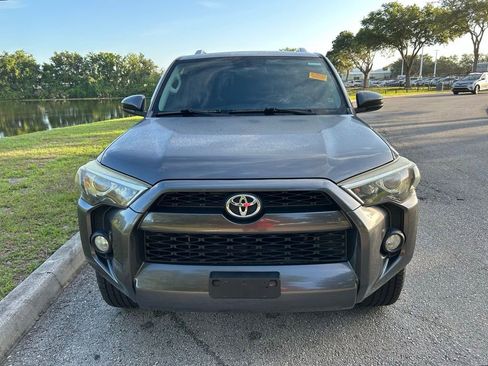Used 2015 Toyota 4Runner SR5 RWD image 9