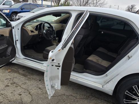 Used 2009 Chevrolet Malibu LS image 8
