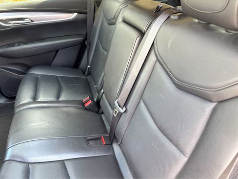 Used 2018 Cadillac XT5 Luxury w/ Driver Awareness Package image 15