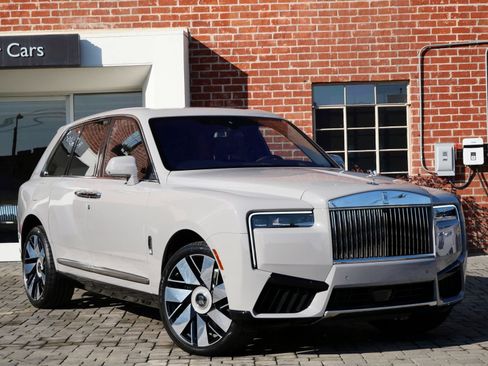 Used 2025 Rolls-Royce Cullinan AWD/4WD image 20