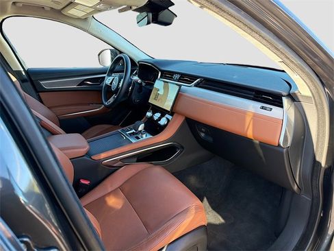 Used 2023 Jaguar F-PACE R-Dynamic S image 14