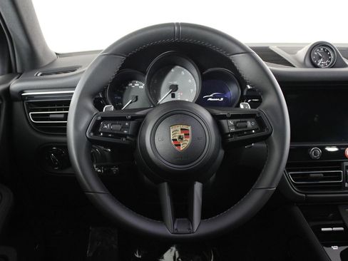Certified 2025 Porsche Macan S image 12