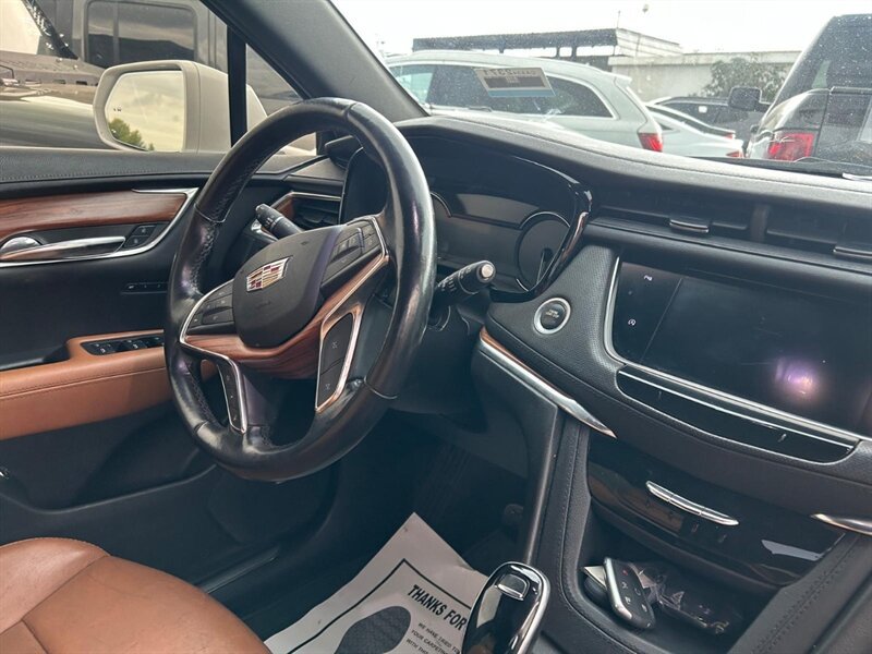 Used 2020 Cadillac XT5 Premium Luxury FWD image 25