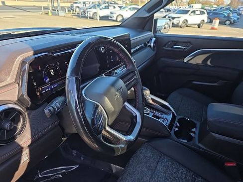 Used 2023 Chevrolet Colorado Z71 image 11