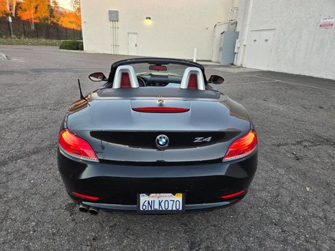 Used 2009 BMW Z4 sDrive30i image 39