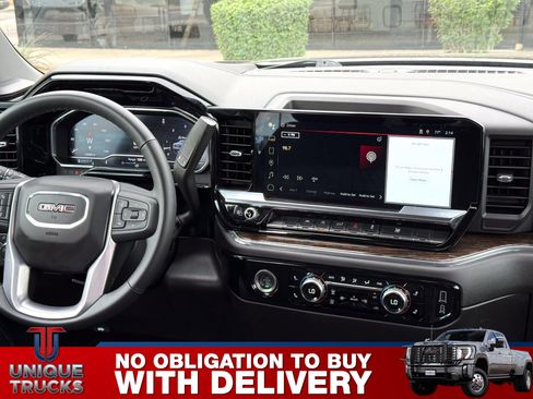 Used 2024 GMC Sierra 1500 SLE image 33