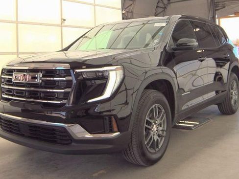 Used 2025 GMC Acadia Elevation image 2