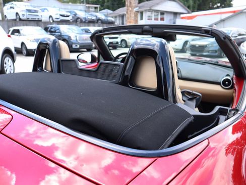 Used 2016 MAZDA MX-5 Miata Grand Touring RWD image 32