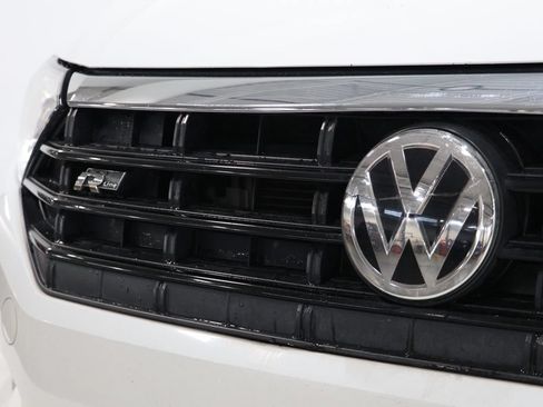 Used 2019 Volkswagen Jetta R-Line w/ R-Line Cold Weather Package FWD image 12