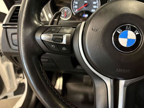 Used 2017 BMW M4 Convertible RWD image 27