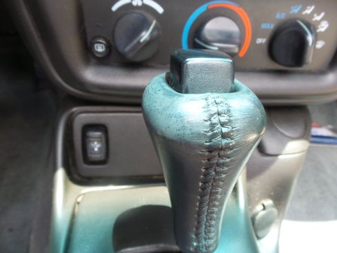 Used 2001 Chevrolet Camaro Z28 w/ SS Performance/Appearance Pkg image 10