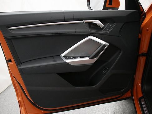 Used 2025 Audi Q3 2.0T Premium image 22