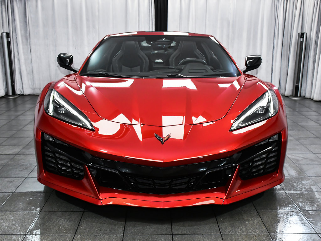 Used 2025 Chevrolet Corvette E-Ray AWD/4WD image 2