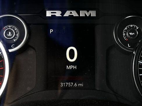 Used 2024 RAM 3500 Tradesman w/ Chrome Appearance Group AWD/4WD image 11