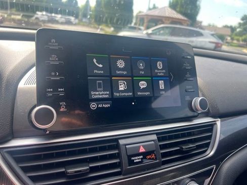 Used 2019 Honda Accord Sport image 16