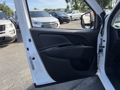 Used 2019 RAM ProMaster City Tradesman FWD image 14