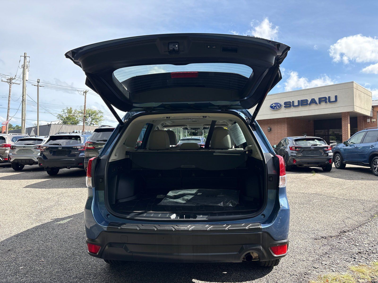 Used 2024 Subaru Forester Premium AWD/4WD image 8