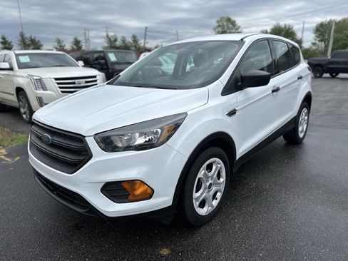 Used 2019 Ford Escape S image 3