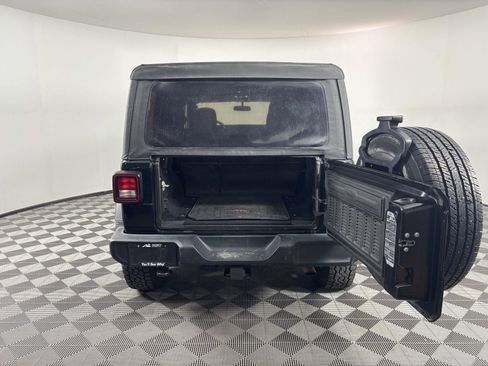 Used 2019 Jeep Wrangler Unlimited Sport AWD/4WD image 5