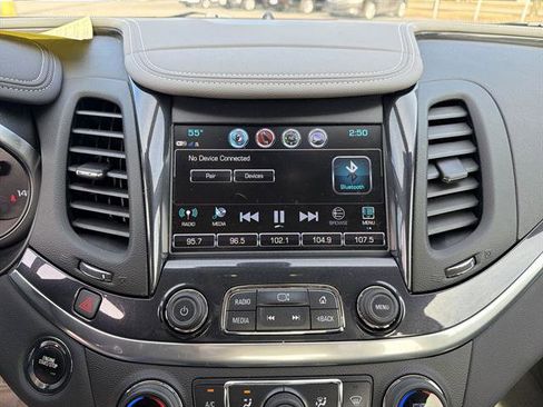 Used 2019 Chevrolet Impala LT w/ LT Convenience Package image 12