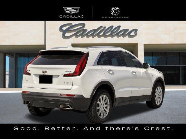 Used 2022 Cadillac XT4 Luxury w/ Cold Weather Package AWD/4WD image 3