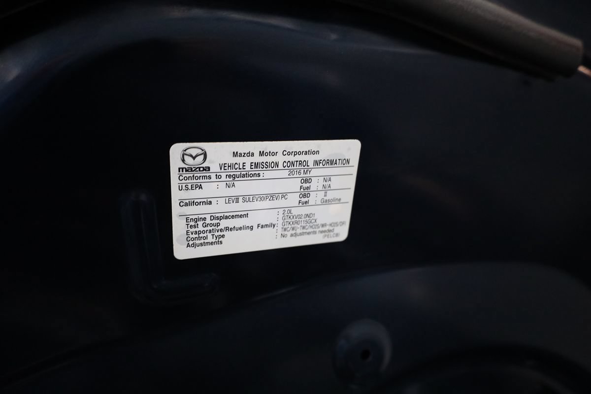 Used 2016 MAZDA MAZDA3 i Touring w/ Popular Equipment Package FWD image 29