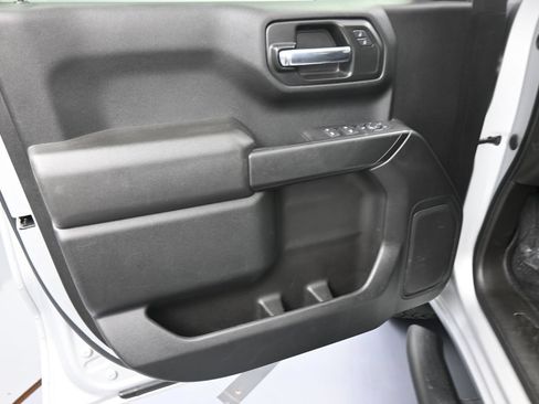 Used 2021 Chevrolet Silverado 1500 Custom Trail Boss AWD/4WD image 12