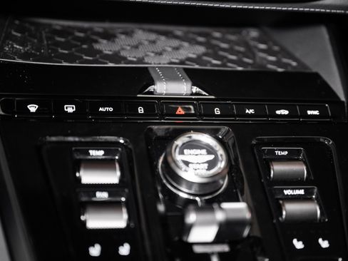 Used 2025 Aston Martin DBX 707 image 36