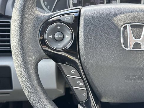 Used 2016 Honda Accord LX image 15