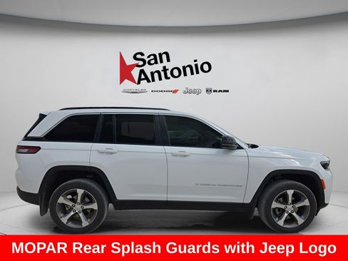 New 2026 Jeep Grand Cherokee Limited w/ Luxury Tech Group II RWD image 9