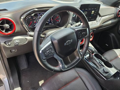 Used 2025 Chevrolet Blazer RS FWD image 11