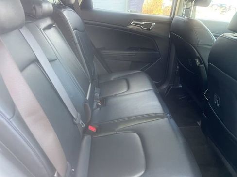 Used 2023 Kia Sportage EX AWD/4WD image 8
