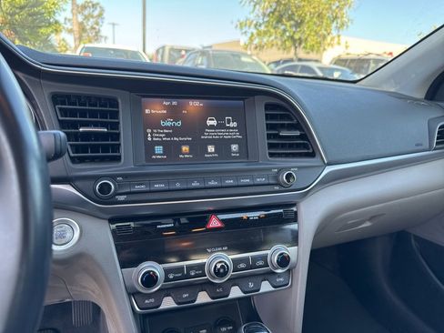 Used 2020 Hyundai Elantra Value Edition FWD image 8