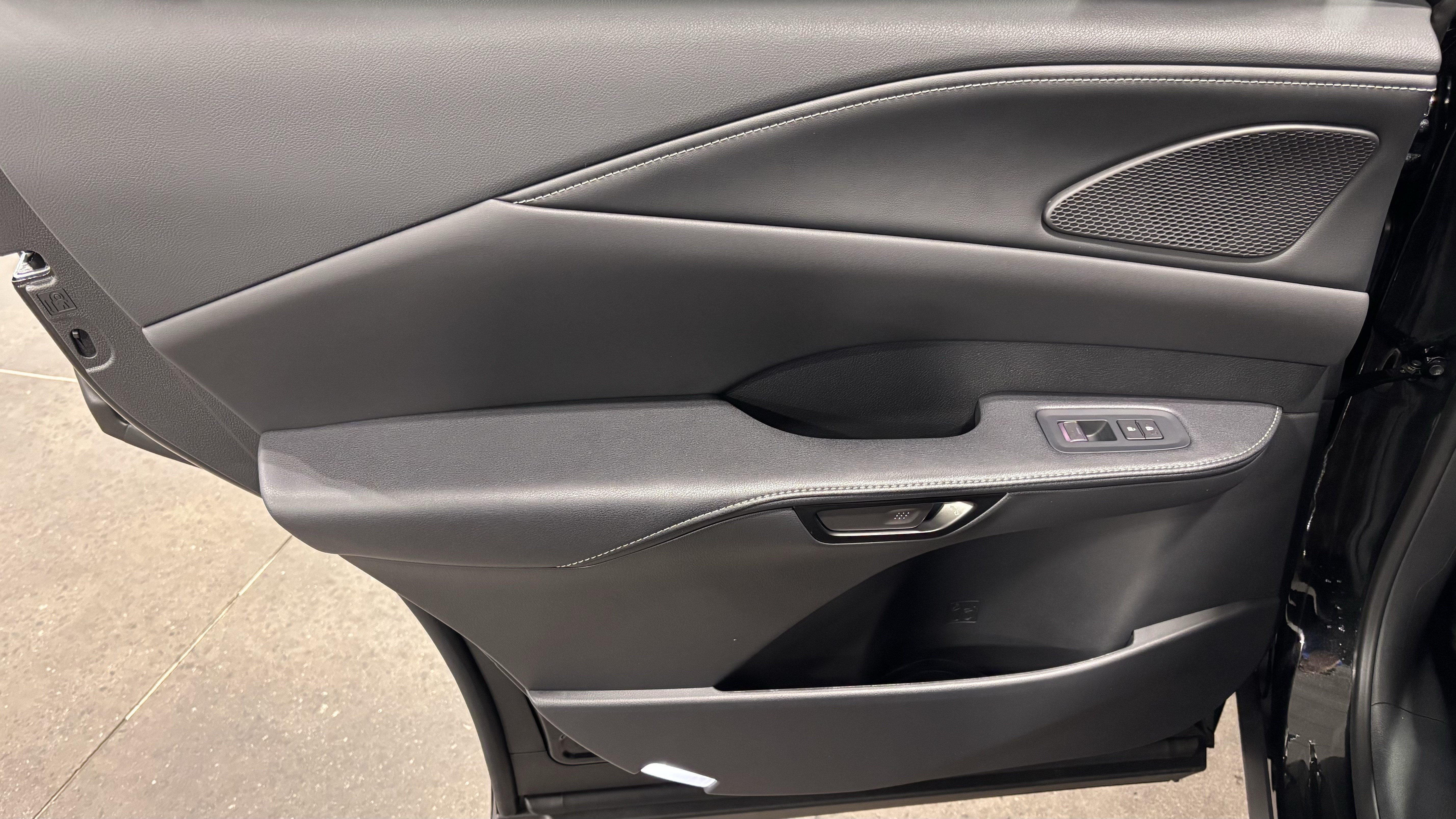 New 2026 Lexus RX 350h AWD/4WD image 32