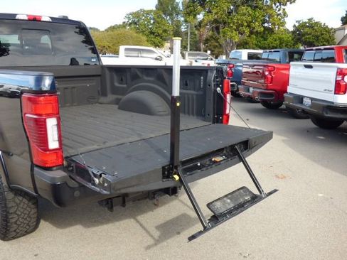 Used 2022 Ford F350 Platinum w/ Tremor Off-Road Package image 13