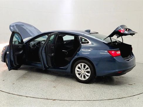 Used 2024 Chevrolet Malibu LT image 11