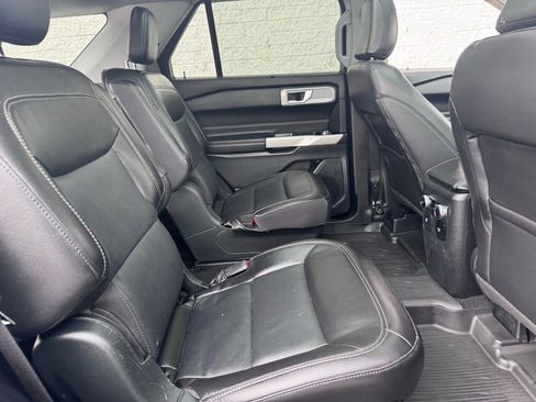 Certified 2022 Ford Explorer Limited w/ Equipment Group 301A AWD/4WD image 20