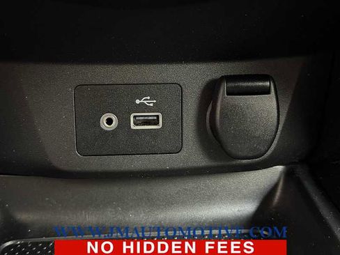 Used 2020 Nissan Rogue Sport SV w/ All-Weather Package AWD/4WD image 32