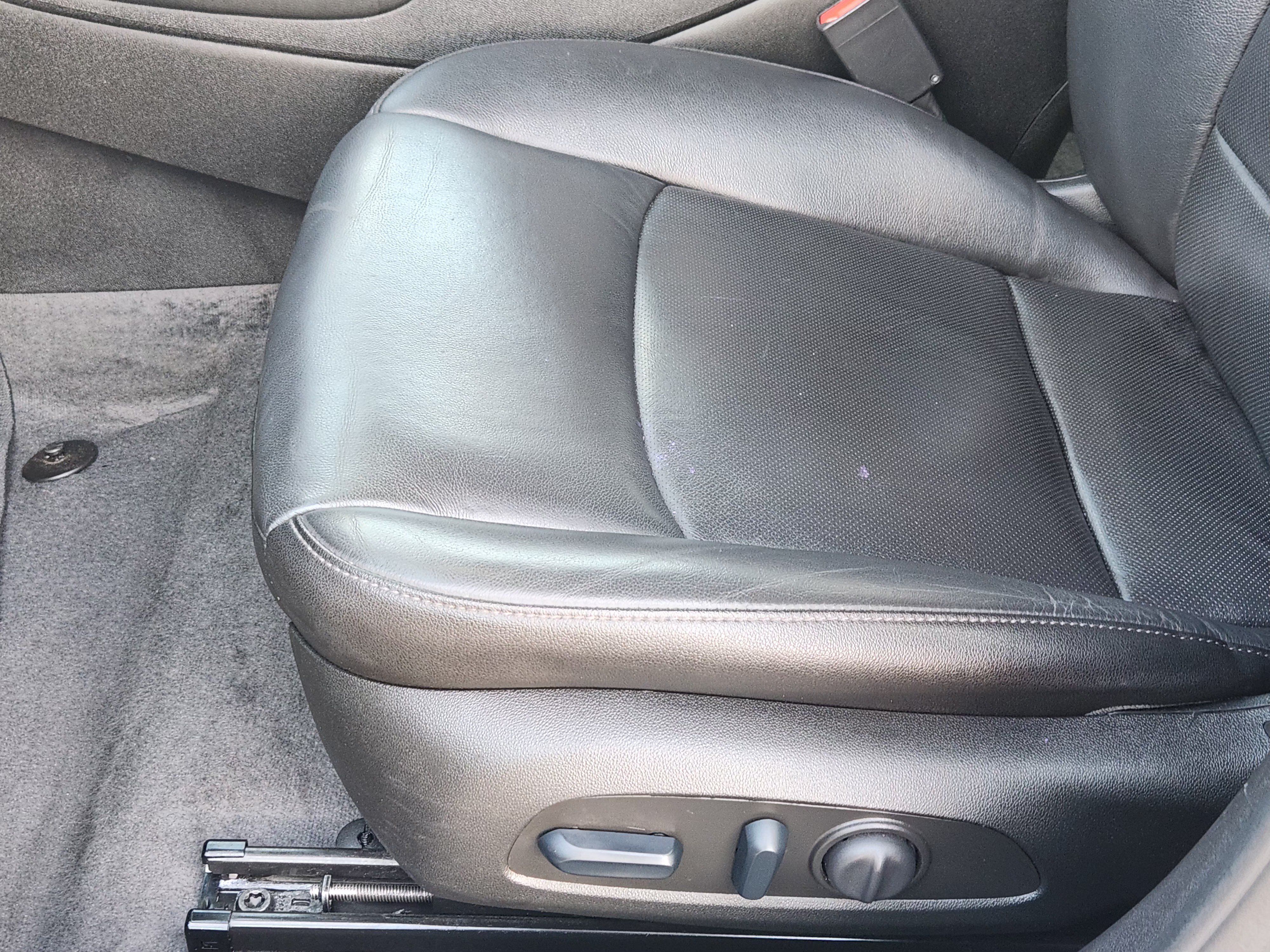 Used 2024 Chevrolet Malibu LT FWD image 24