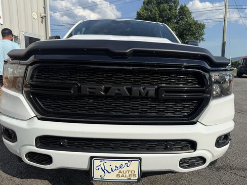 Used 2022 RAM 1500 Big Horn AWD/4WD image 3