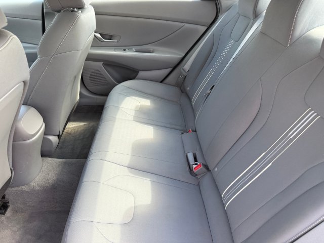 Used 2023 Hyundai Elantra Blue FWD image 23