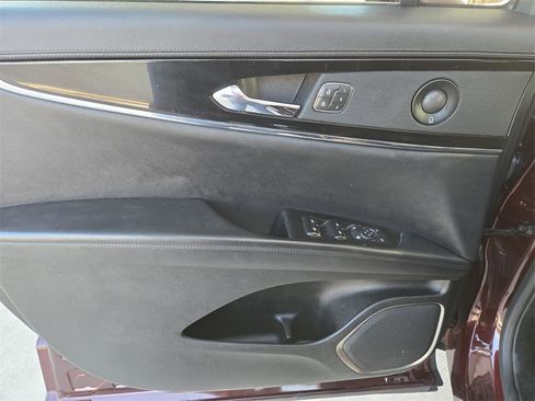 Used 2022 Lincoln Nautilus Reserve w/ Equipment Group 201A image 33