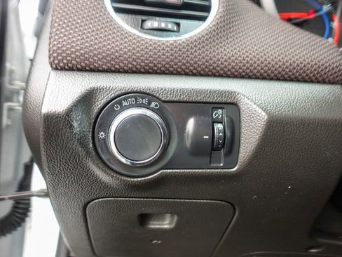 Used 2015 Chevrolet Cruze LT w/ Technology Package image 16