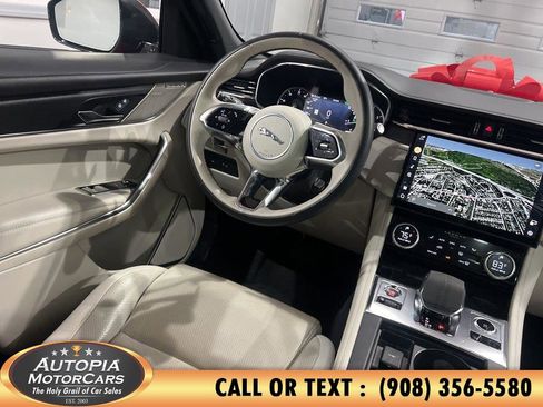 Used 2023 Jaguar F-PACE S image 23